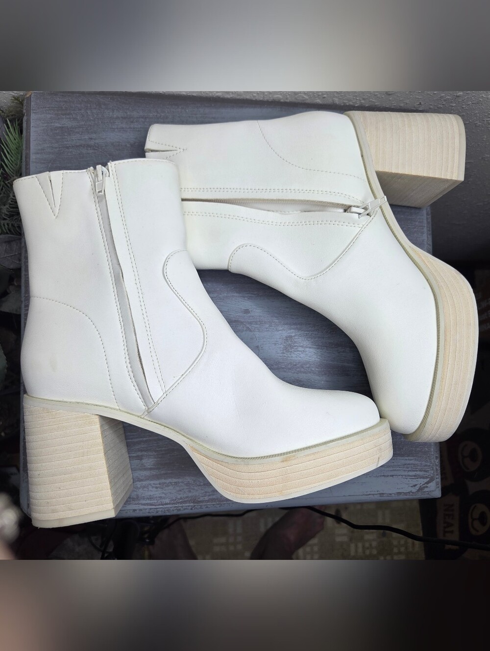 Altar'd State Off-White Platform Ankle Boots Size 7.5 - Picture 9 of 11